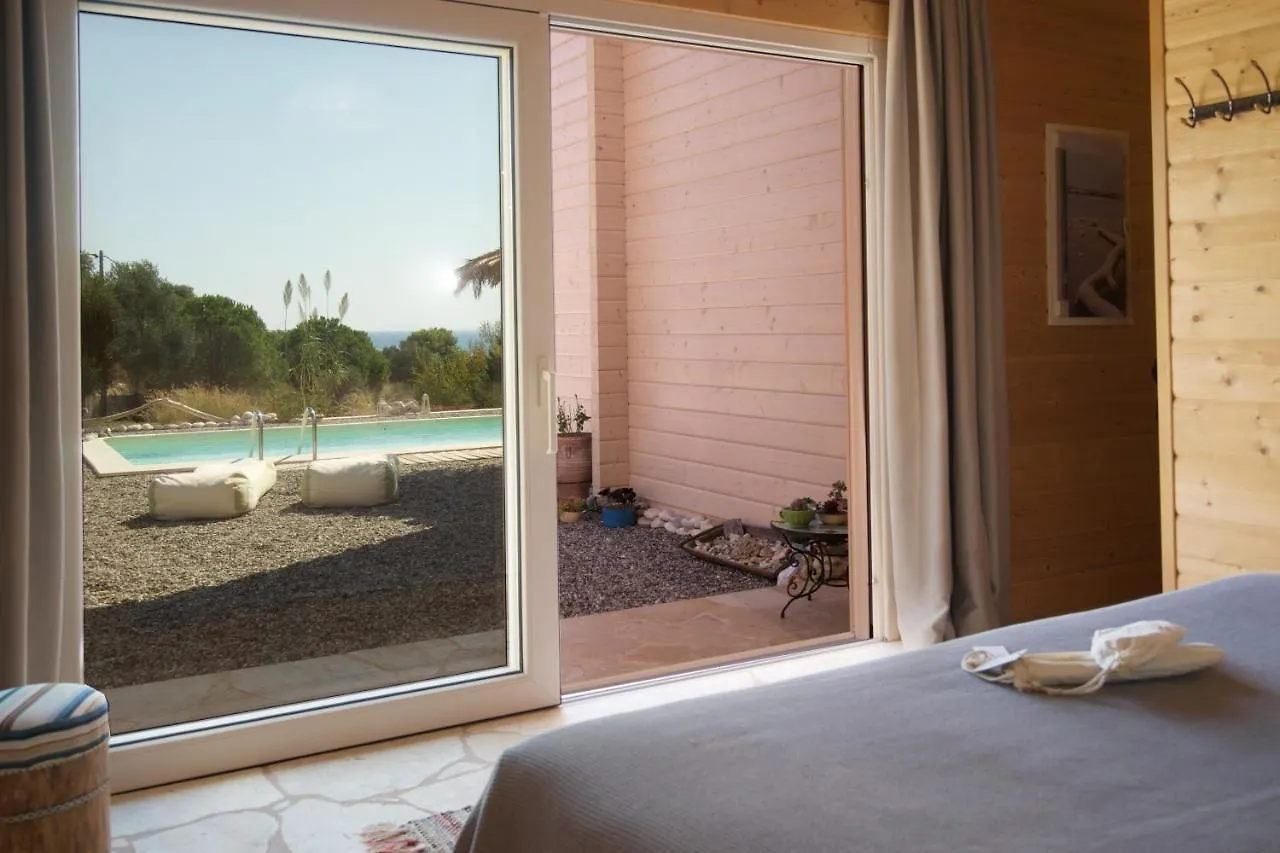 Driftwood Villa Karavados