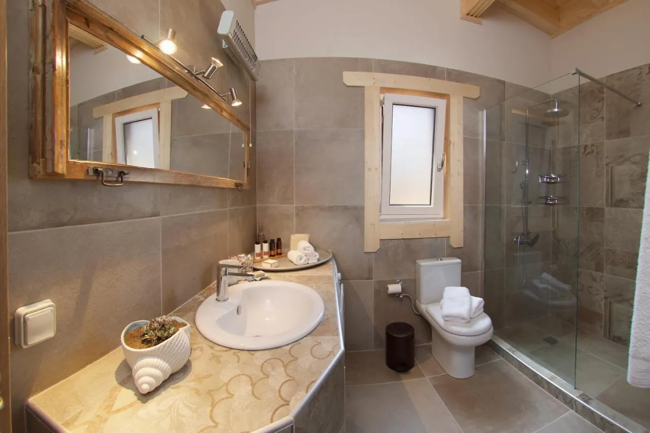 Driftwood Villa Karavados