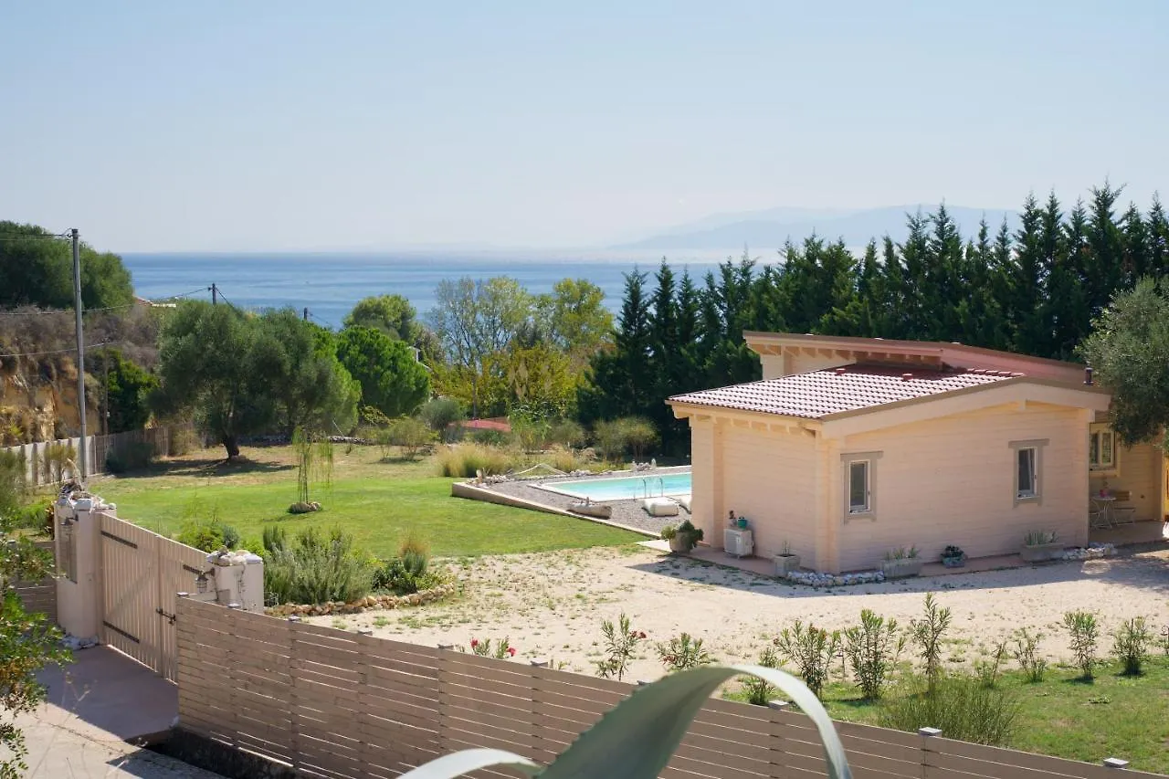 Driftwood Villa Karavados