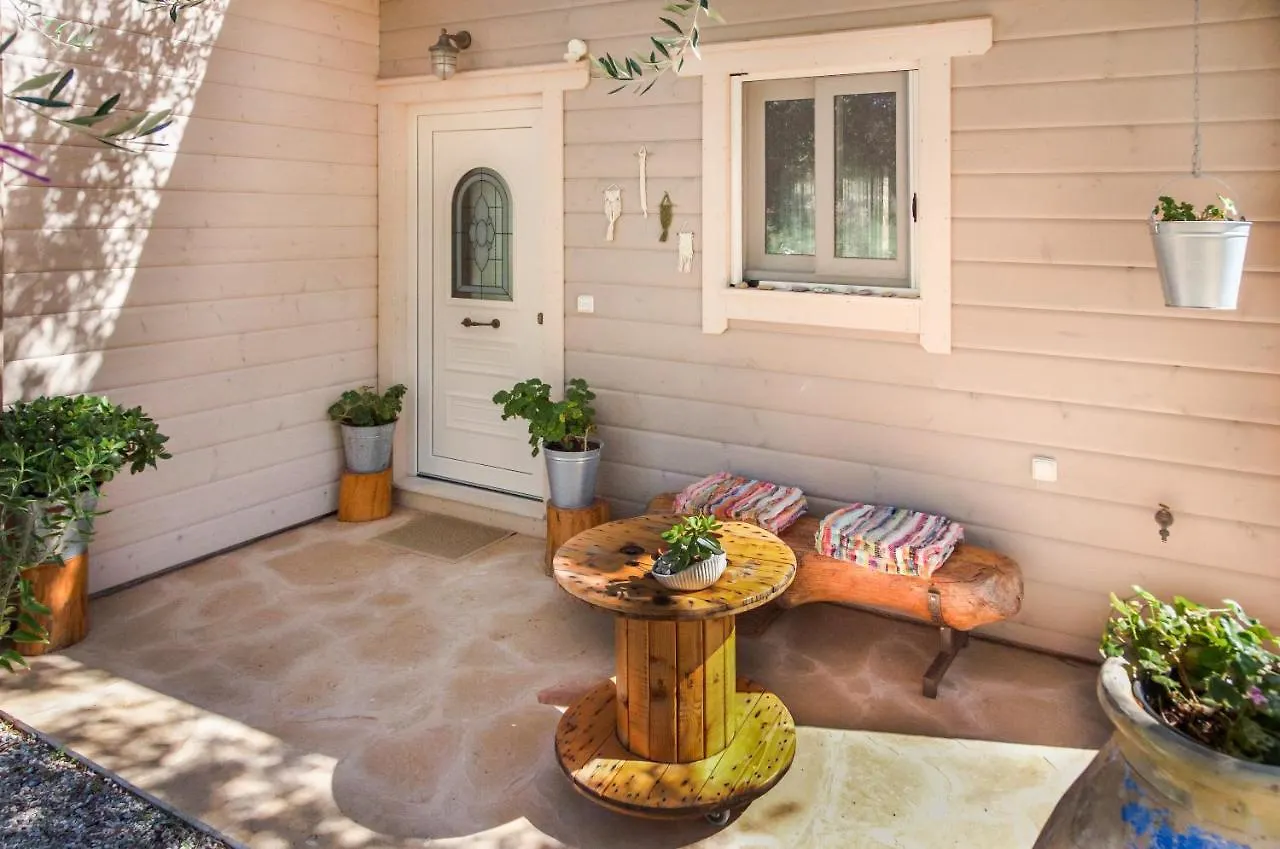 Driftwood Villa Karavados